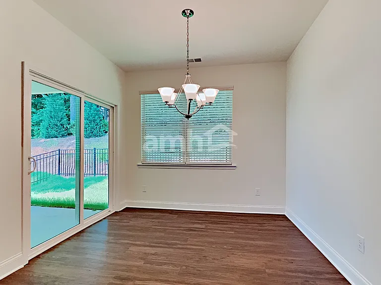 5060 Franks Creek Way — Photo 5
