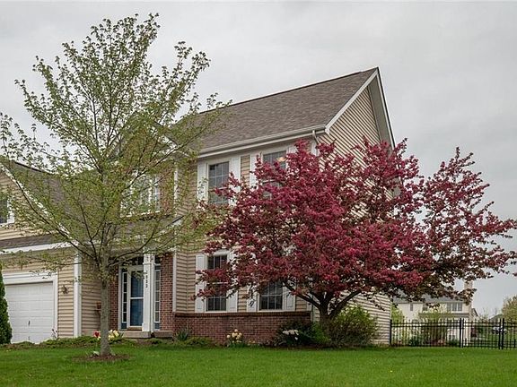 2nd image of 1033 Belvedere Pl