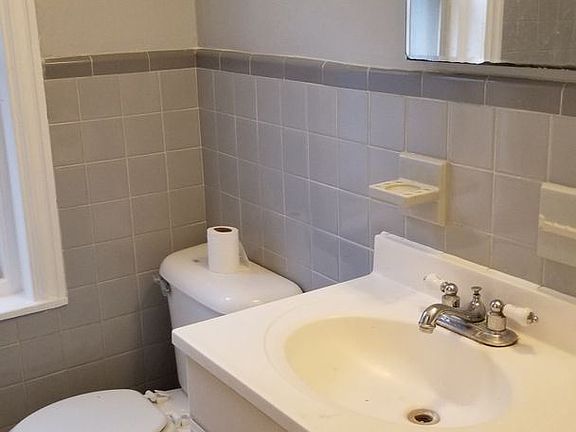 5th image of 205 W Mount Pleasant Ave Floor 2