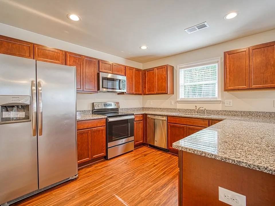 580 Millsgate Cir