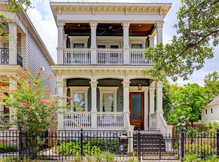 916 Aurora St, Houston, TX 77009