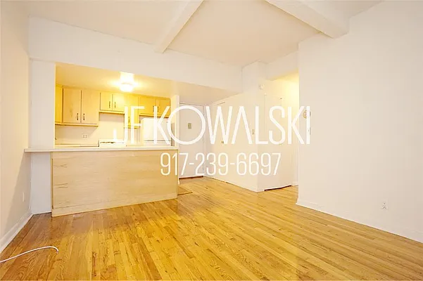 Rented by R New York | media 3