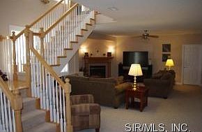 3rd image of 2843 Woodfield Dr
