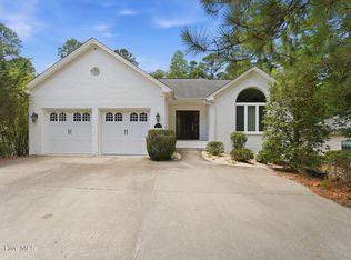 25 Kingswood Cir, Pinehurst, NC 28374