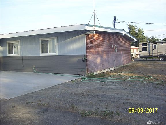 2nd image of 538 Castle Dr