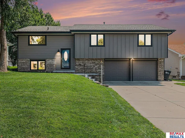 13525 Valley St, Omaha, NE 68144