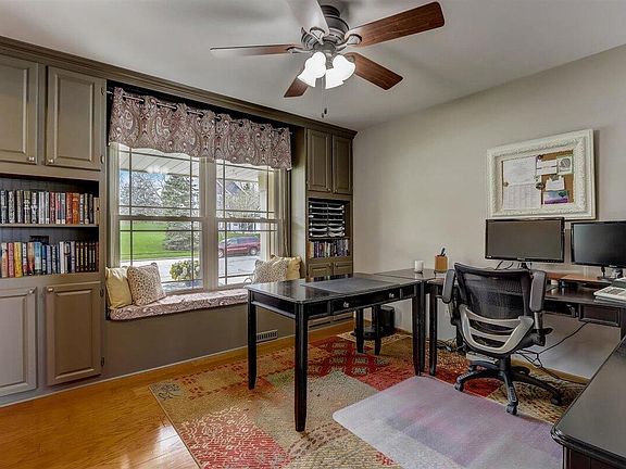 4th image of 1528 Arapaho Ave