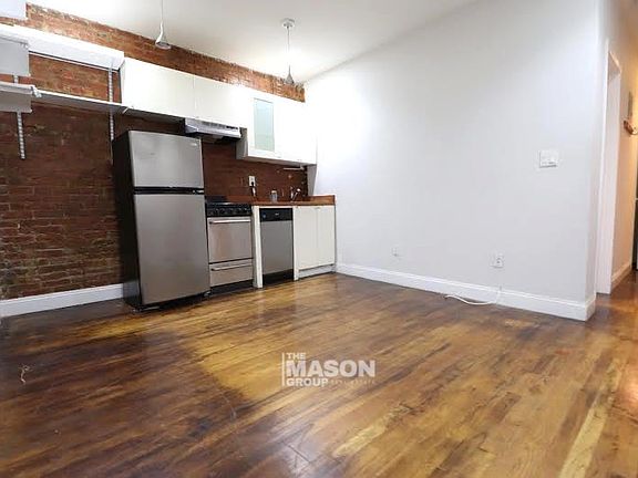 2nd image of 70 W 109th St #1N