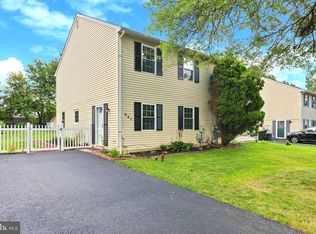 447 Indian Crest Dr, Harleysville, PA 19438