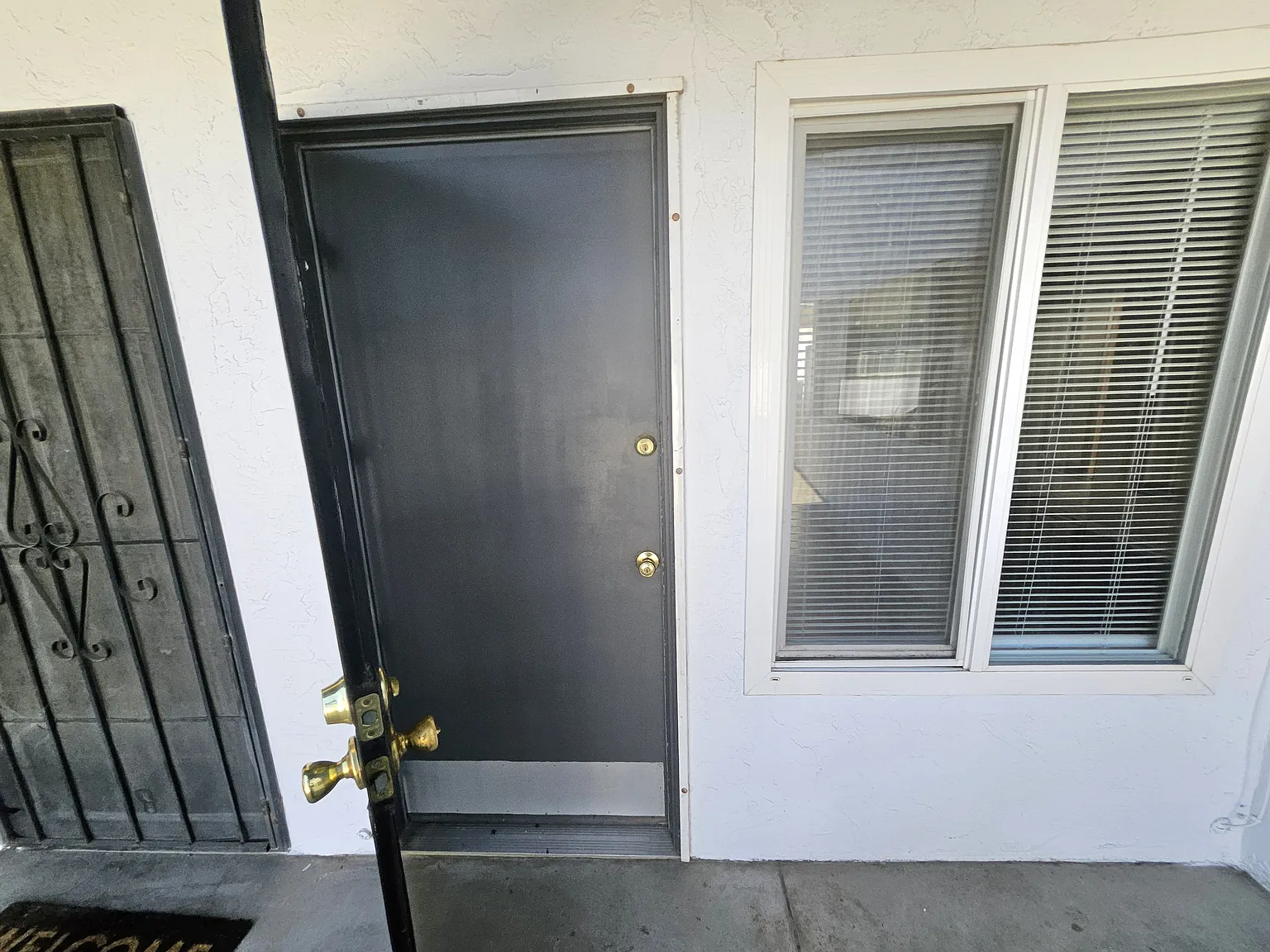 449 S Stockton Ave — Photo 3