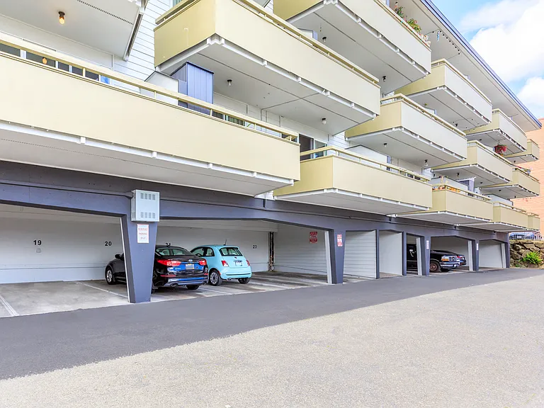 Baycrest — Photo 21