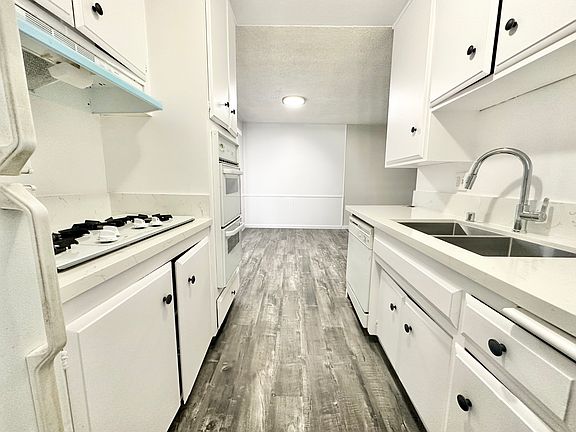 4th image of 812 N Martel Ave APT 5