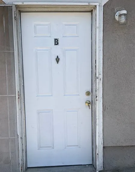 1115 Holly Ave #B — Photo 1