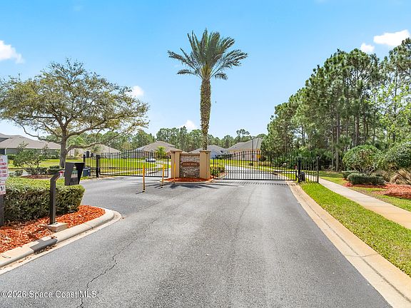 3rd image of 613 Flowerwood Dr SE