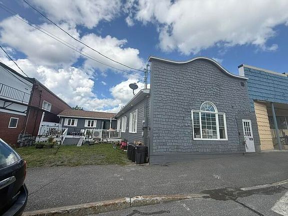 2nd image of 276 Main Street