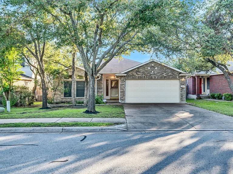 3438 Flowstone Ln — Photo 37