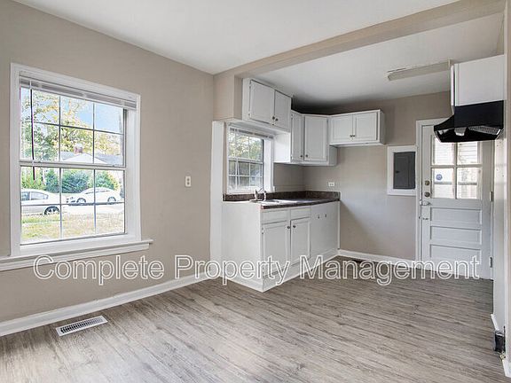 4th image of 3004 15th St W