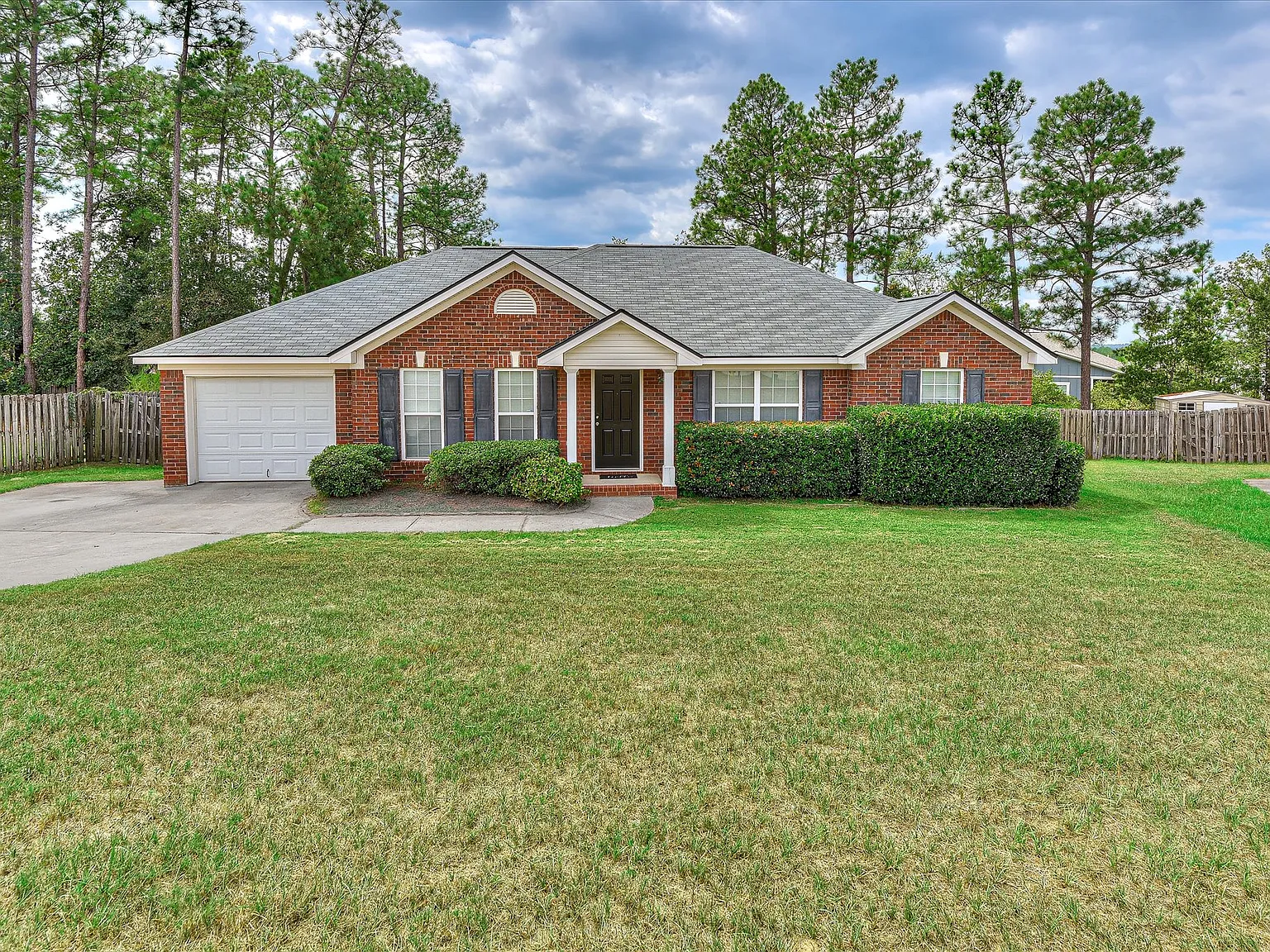 3 bed, 1559 sqft, $1,800 — Photo 3