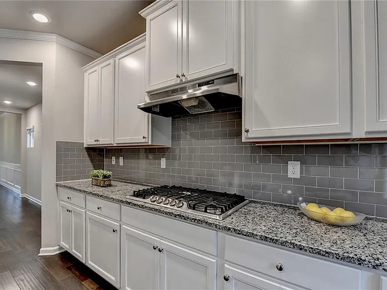 461 Paxton Ln — Photo 24