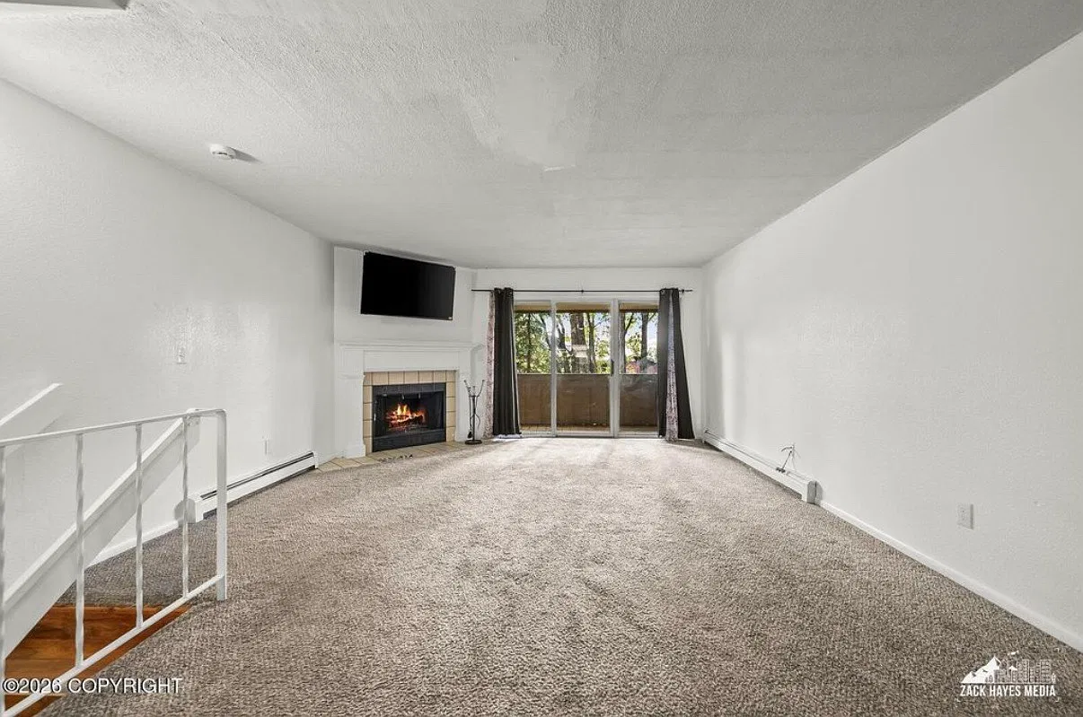 8101 Peck Ave — Photo 2