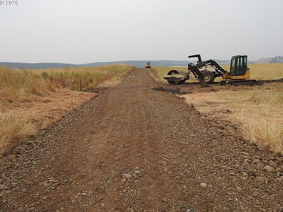 4th image of 86270 Lost Prairie Rd
