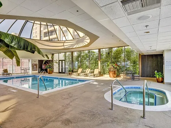 1 bed, 656 sqft, $4,800 — Photo 2