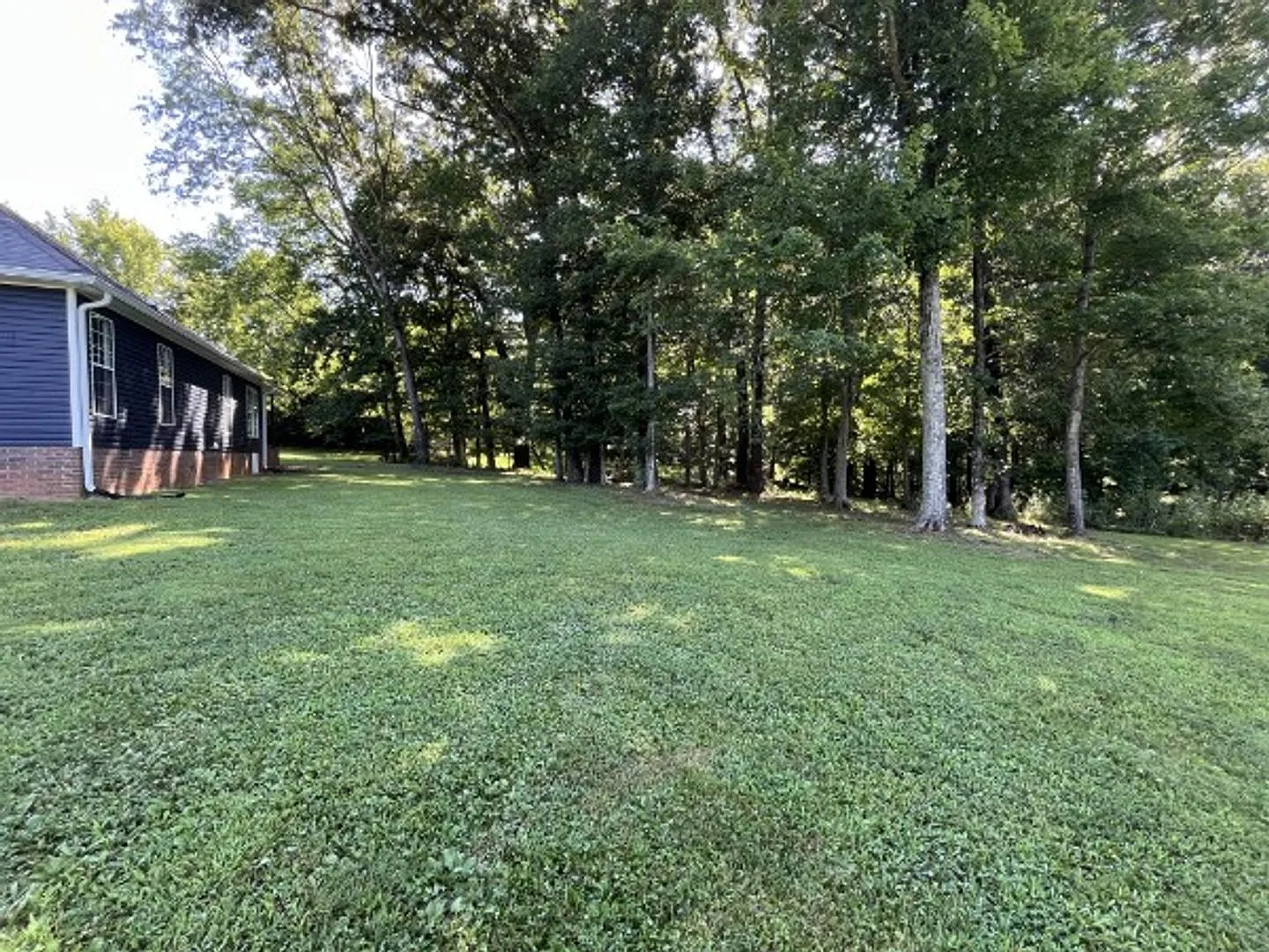 Nice home in the country, easy access to gate 10 and Land Between the Lakes! — Photo 4