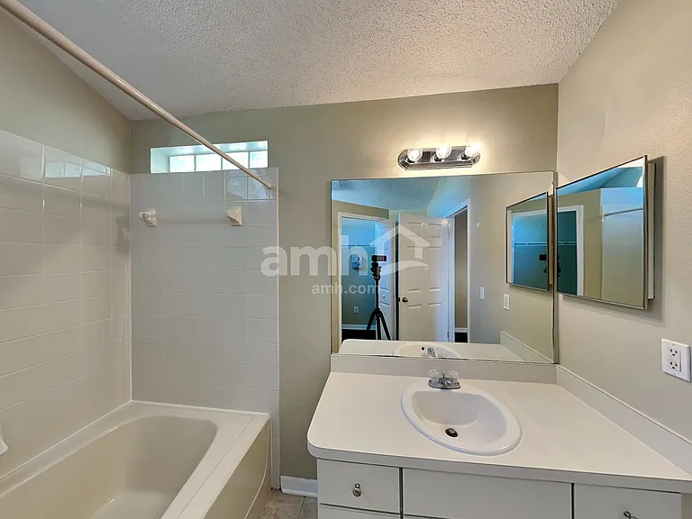 6606 Northhaven Ct — Photo 11