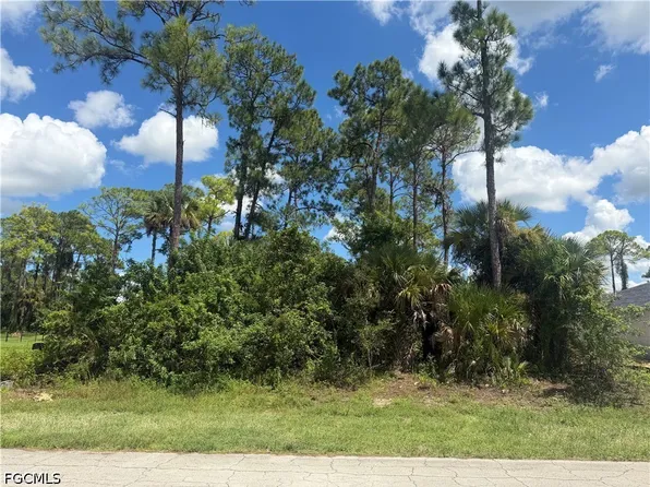 5018 N Rosebud Cir, Labelle, FL 33935