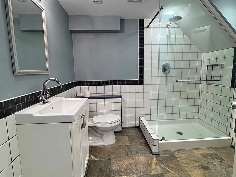 54 Hewson Cres #BASEMENT — Photo 20