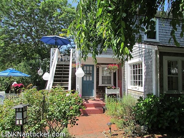 Front View of 23 Pine Street