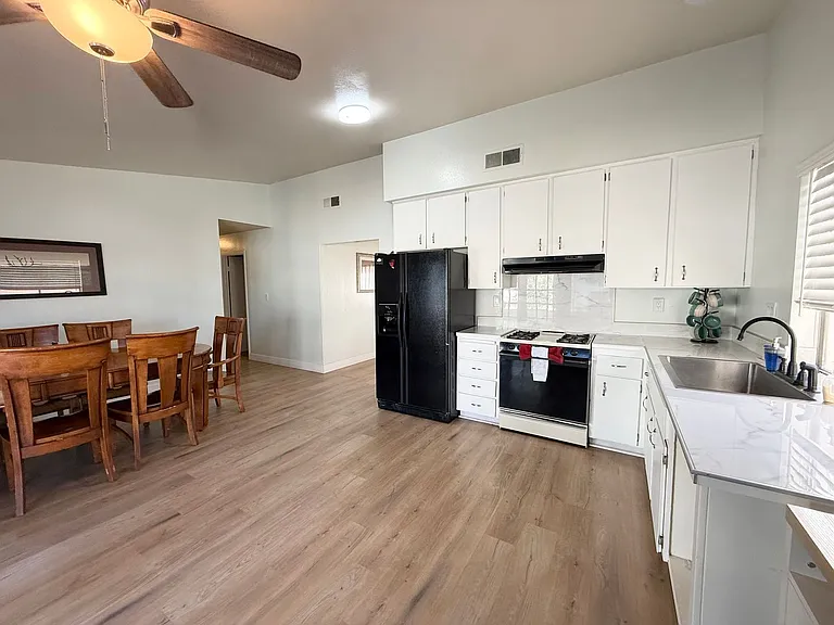 2126 Rawhide St — Photo 6
