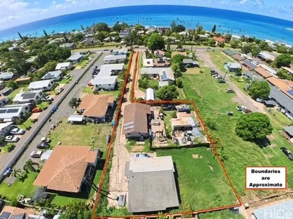 84-552 Farrington Hwy APT B, Waianae, HI 96792