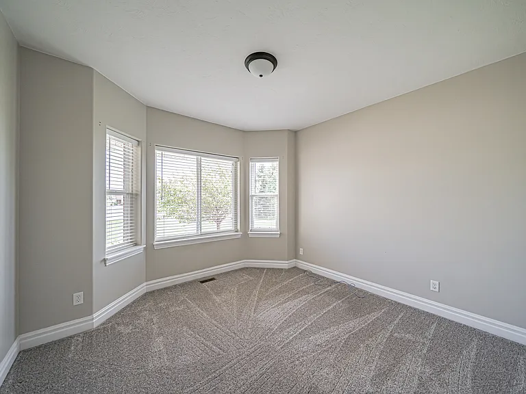 133 N 3762 E — Photo 22