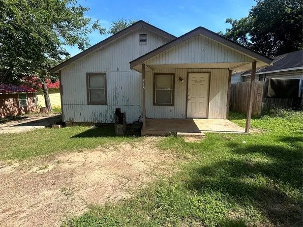818 W 5th St, Ada, OK 74820