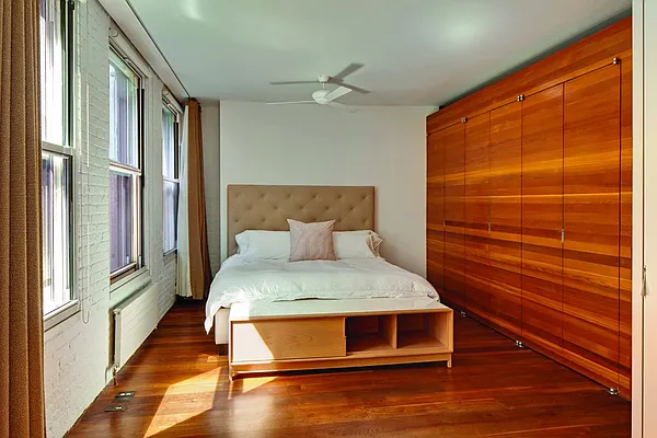 Sold by Stribling | media 3