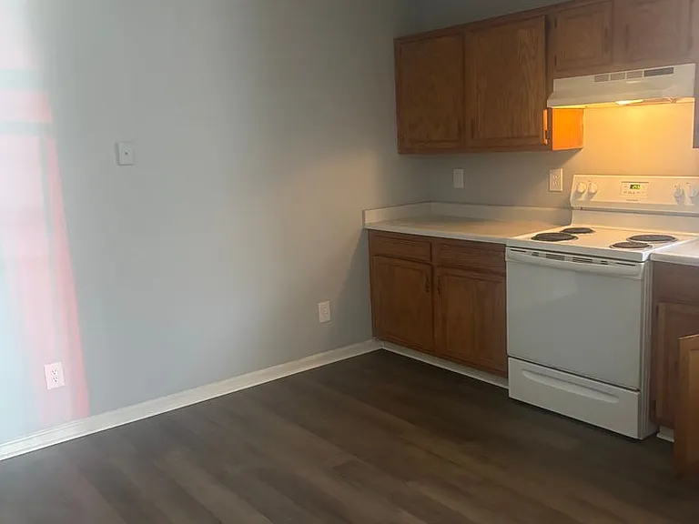 1410 Standard Village Cir — Photo 9