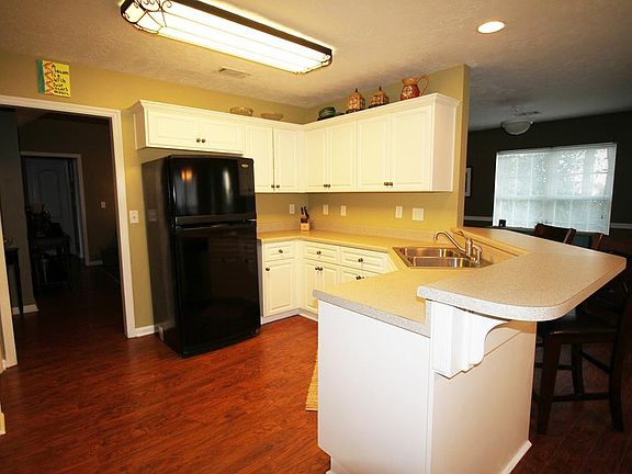 4th image of 219 Marigold Dr