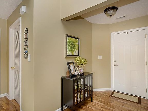 2nd image of 2530 Drewmatt Ln