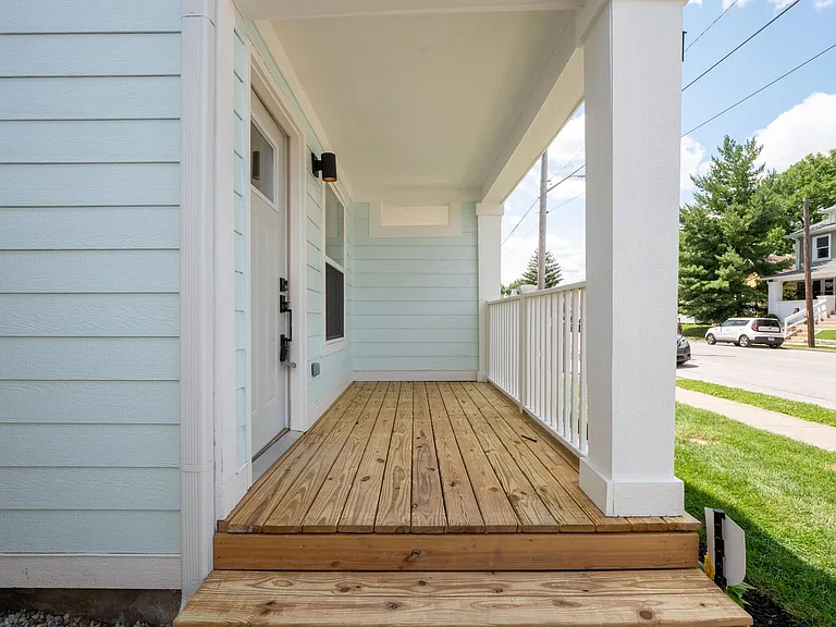 1627 English Ave — Photo 8