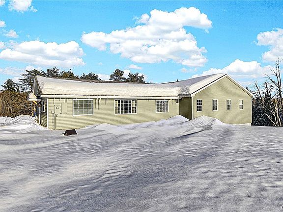 3rd image of 388 Peck Rd