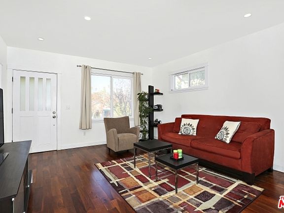 4th image of 4862 Lincoln Ave