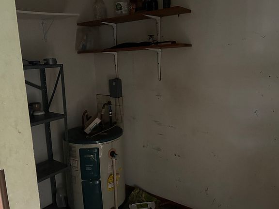 4th image of 229 NW Hogle Pl