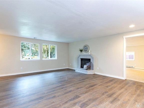 4th image of 18703 11th Avenue Ct E