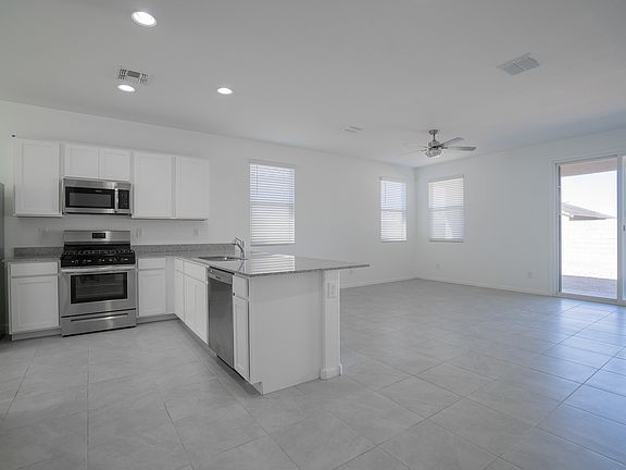 4th image of 2432 W Bowker St
