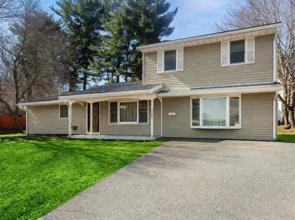 110 Russell St, Peabody, MA 01960