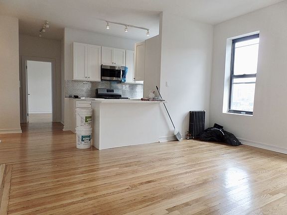 3rd image of 284 Eastern Pkwy APT 6E
