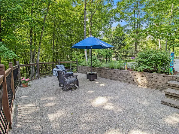 9510 Pere Marquette Dr, Stanwood, MI 49346