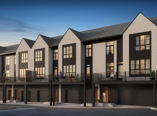 303 Sovereign Cmn S #W, Calgary, AB T3C1K2