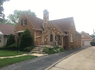 820 5th Ave, Aurora, IL 60505